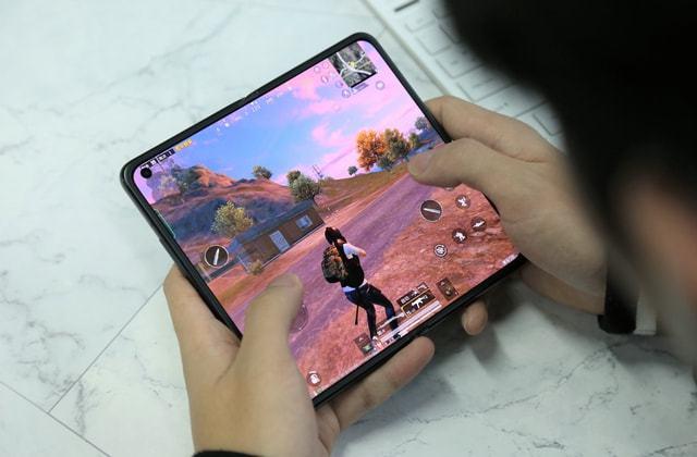 和平精英辅助【火焰鸟一体直装】人物透视 无后坐力 开枪自瞄 开车飞天 飞天跳伞 皮肤美化 物资显示 队伍信息